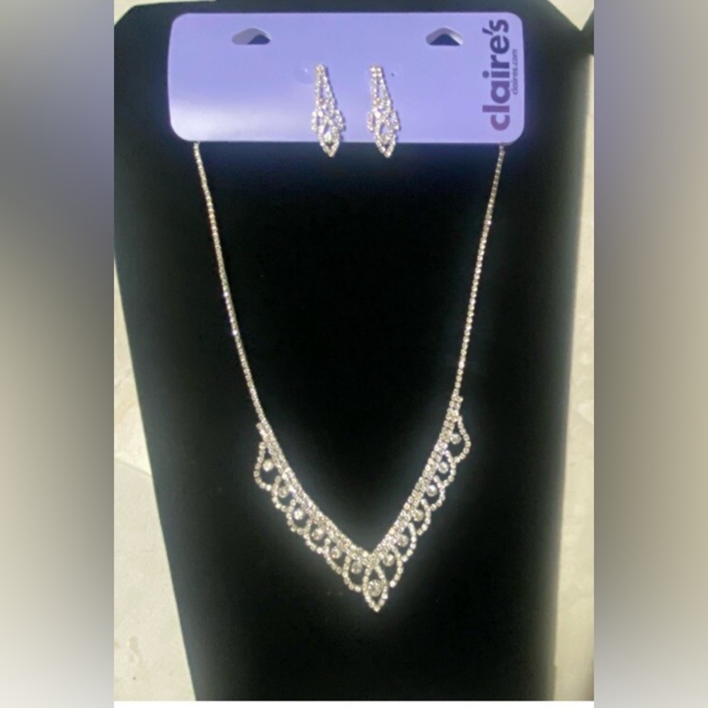 NWT Claire's Rhinestone Silver Necklace and Earring Set